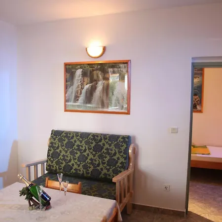 Two Bedroom With Balcony Appartement Srima