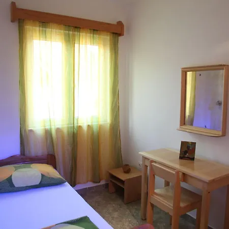 Two Bedroom With Balcony شقة