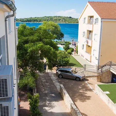Two Bedroom With Balcony Appartement Srima